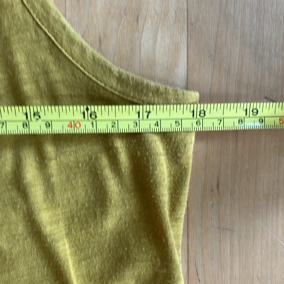 3/$20 Lands End eyelet cotton tank top yellow Small - Picture 3 of 9